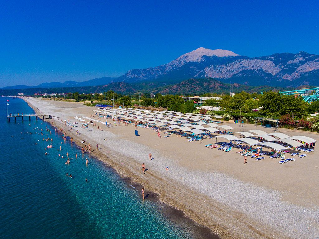 Yerli Turist Kemer'i Tercih Ediyor